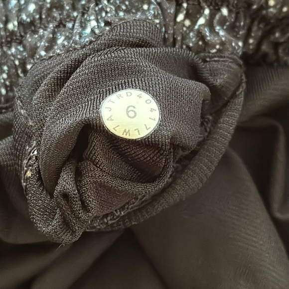 Lululemon sz 6 Hotty Hot Short II 2.5” Mineralize Multi Black/Black Glitter - Picture 7 of 10